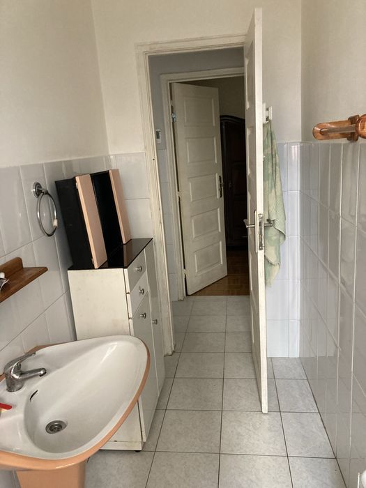 Alugar quarto no cacem perto de estacão