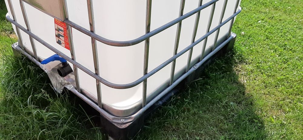 Zbiornik na wode,mauzer 1000 litrow.