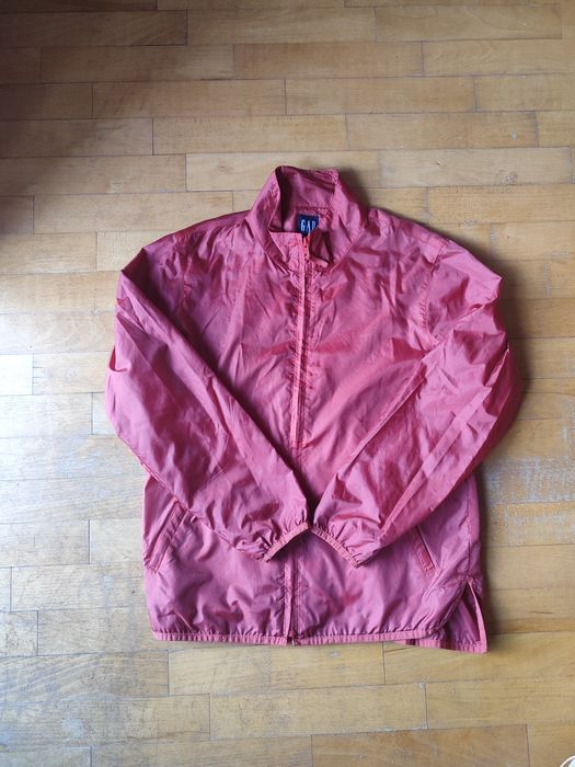 Czerwona, cienka, przeciwdeszczowa kurtka bez kaptura GAP