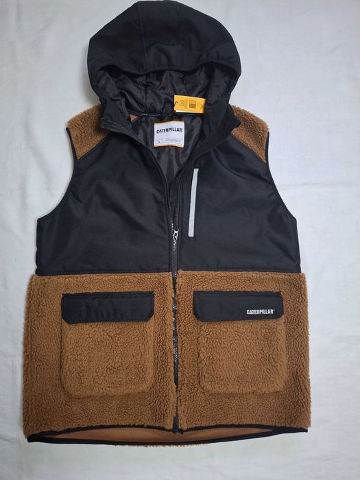 Чоловічий  жилет  з капюшоном  caterpillar