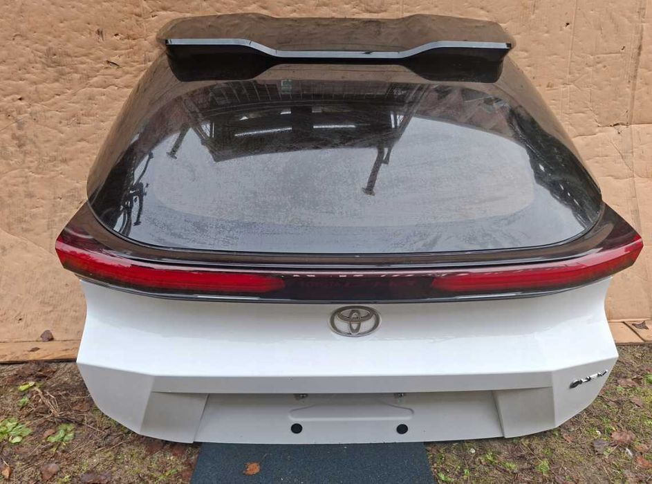 Кришка багажника Toyota C-HR II разборка