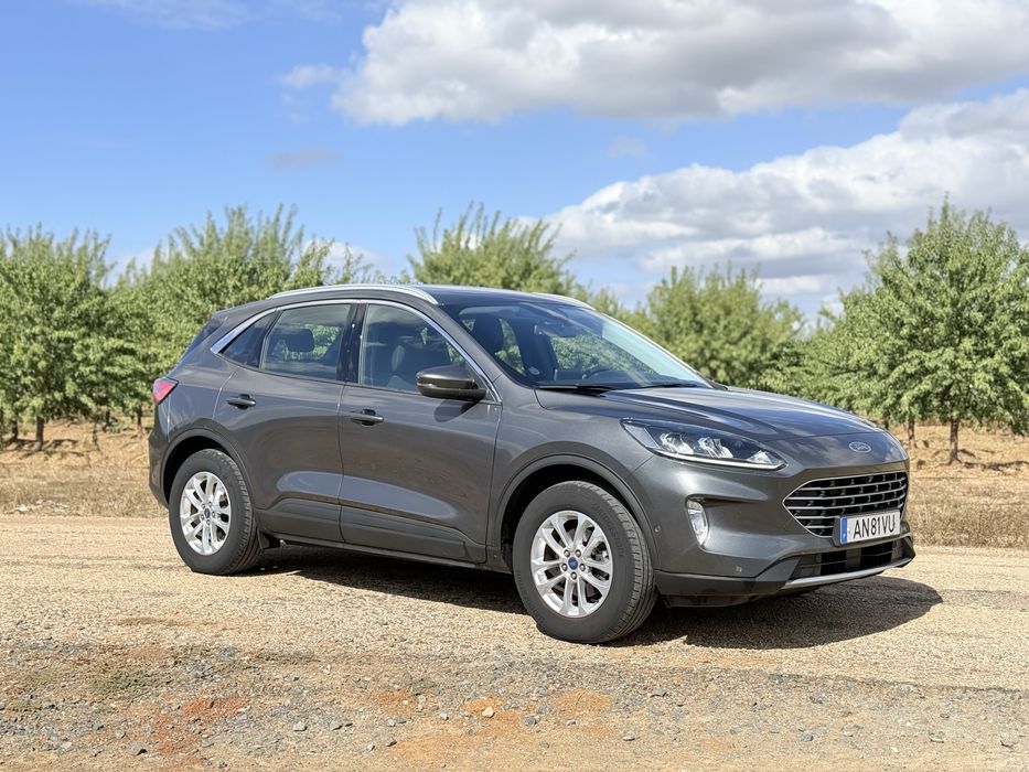 Ford Kuga 1.5 TDCI - Ecoblue Titanium — photo 4