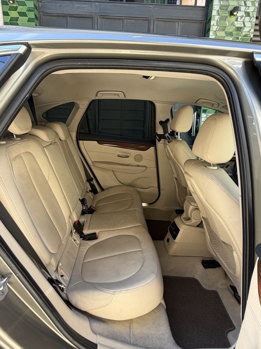 BMW 216d Gran Tourer Luxury | 2016 | Nacional | 150.000 km — photo 3