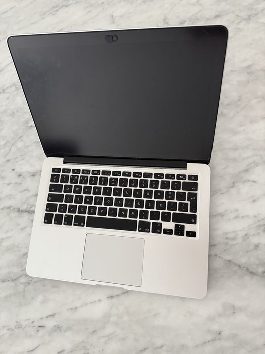 Mac Book Pro 512Gb Retina 13’ 8GB i5
