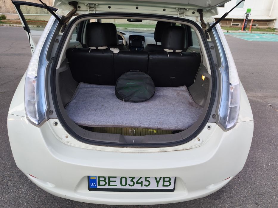 Nissan leaf в хорошем состоянии