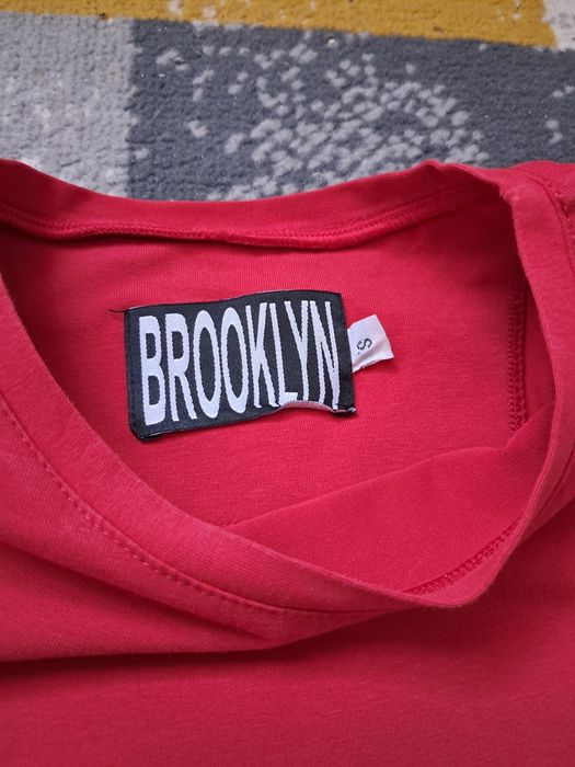 Sukienka dopasowana czerwona S