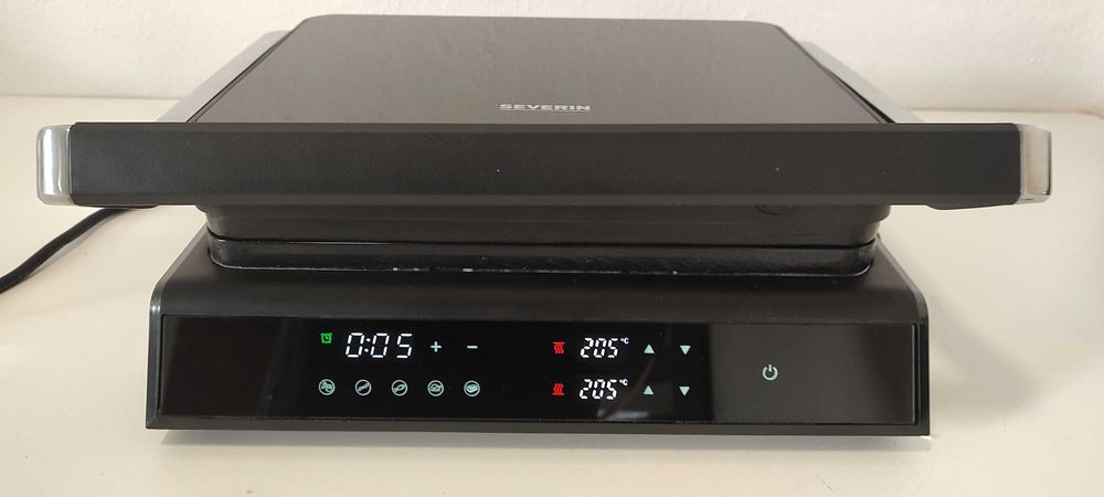 Grill elektryczny Severin  1800W    X-061