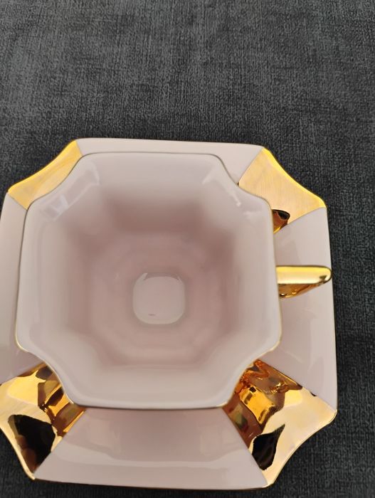 Filiżanka różowa porcelana