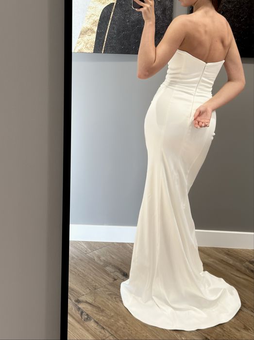 Весільна атласна сукня (рибка)