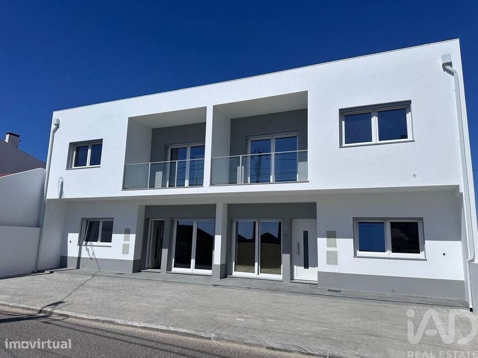 Casa / Villa T4 em Lourinhã e Atalaia de 140,00 m2