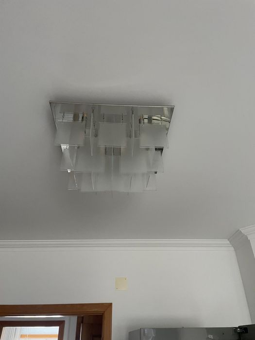 Candeeiro de teto moderno