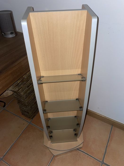 CD Holder428057759277404162