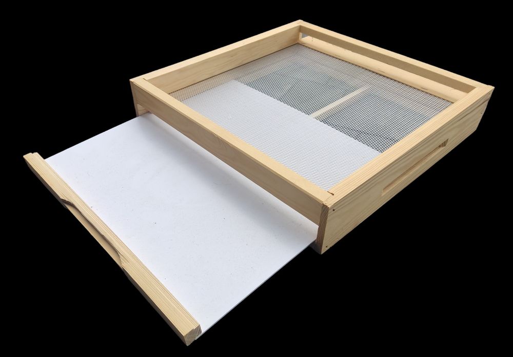 Dennica Wielkopolska higieniczna osiatkowana drewniana