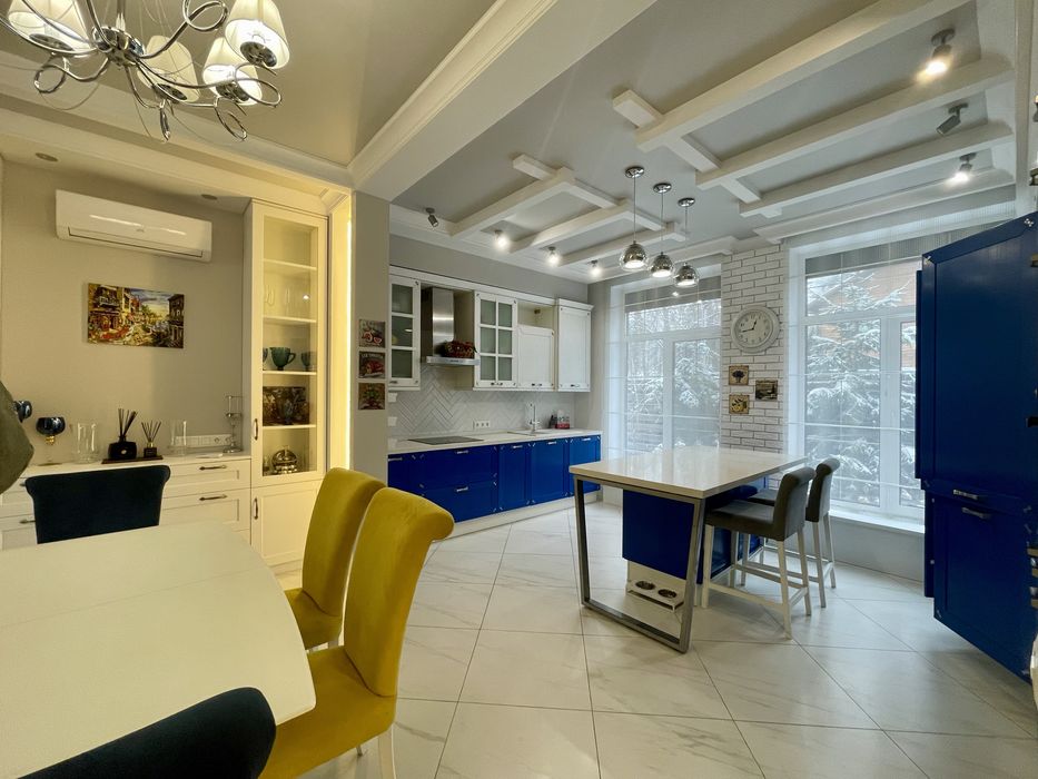 Будинок з ремонтом у лісовій Бучі!