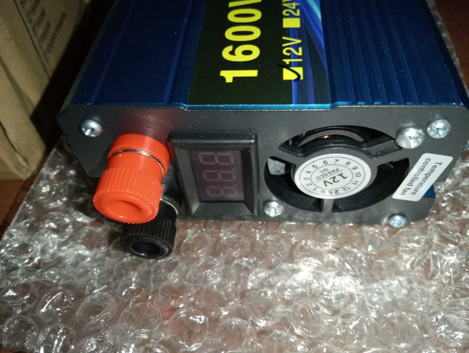 Інвертор  1600 Вт 12V-220V