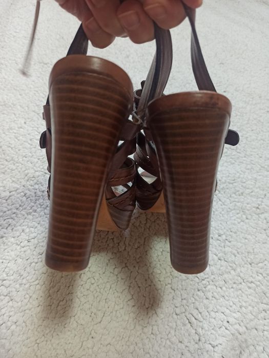 Sandały na klocku Coach