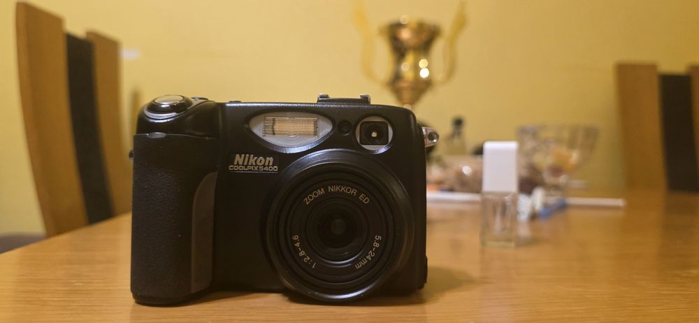 Nikon Coolpix 5400