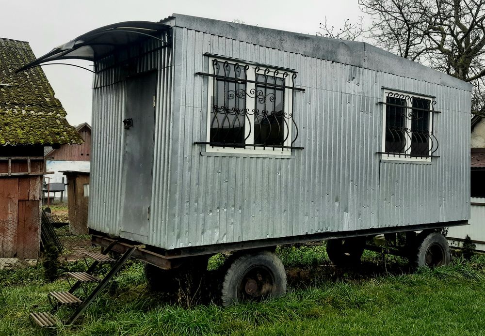 Вагончик будівельний на шассі
