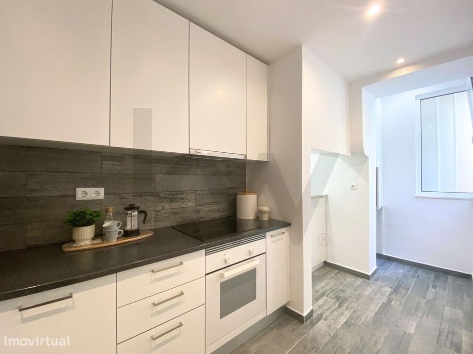 ✨ T1 Renovado no Dafundo: Conforto e Modernidade junto ao Tejo ✨