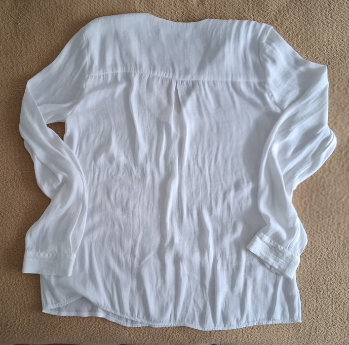 Camisa branca que não amachuca