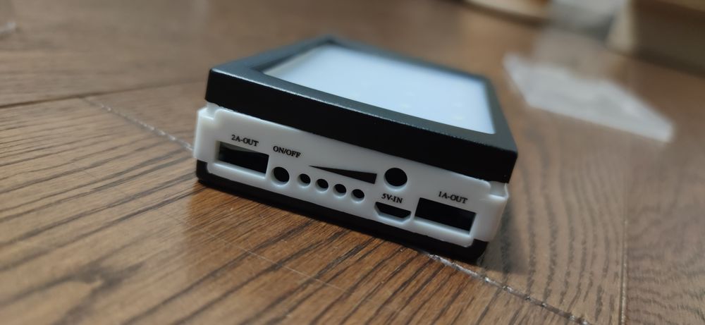 Powerbank solarny obudowa