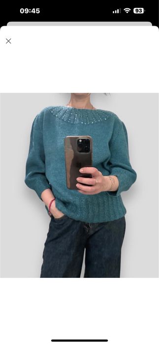 Гарний мʼякенький светр