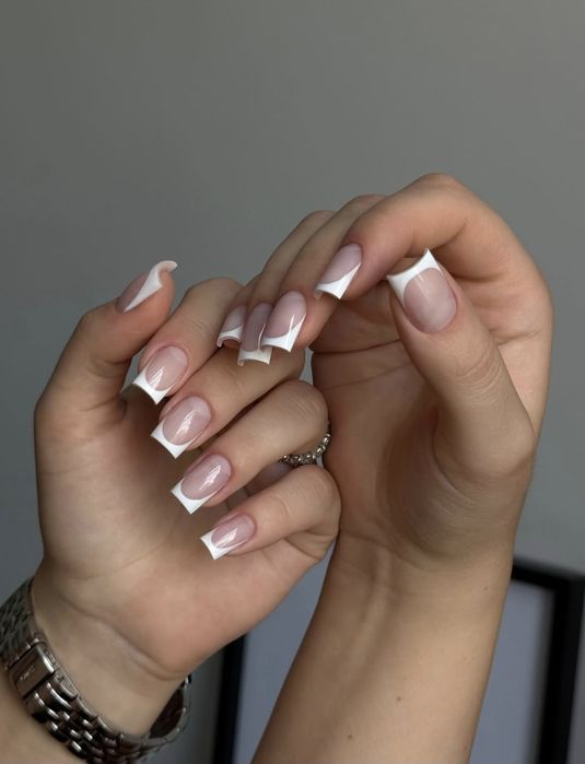 Маю віконце сьогодні, 15.12  Дзвони! Манікюр, педикюр, нарощування