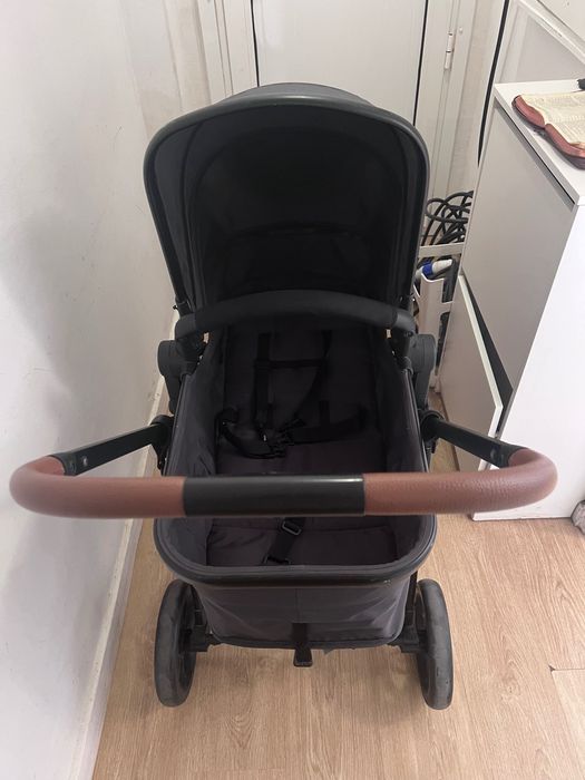 Carrinho de bebê e Bumbo