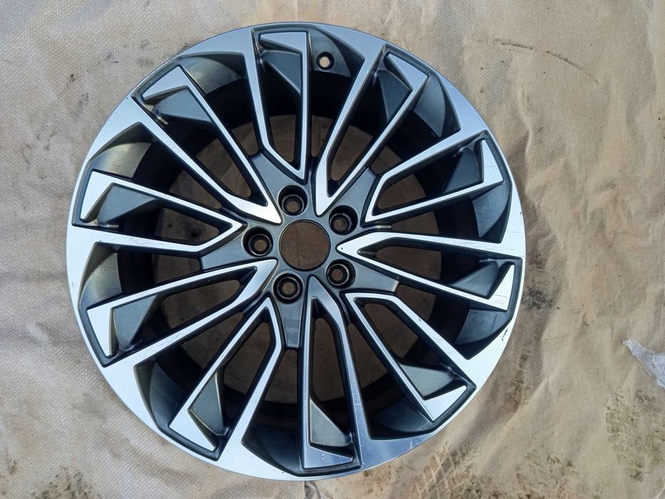 Alu Felga Aluminiowa 19'' AUDI A6 C8 4K0 , 4K0.601.025BD E8,5Jx19 et40