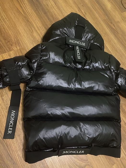 Пуховик moncler