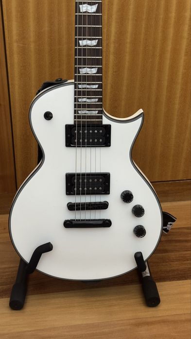 Kit guitarra elétrica ESP LTD EC-256 + Joyo Zombie II + caixa Joyo + acessórios