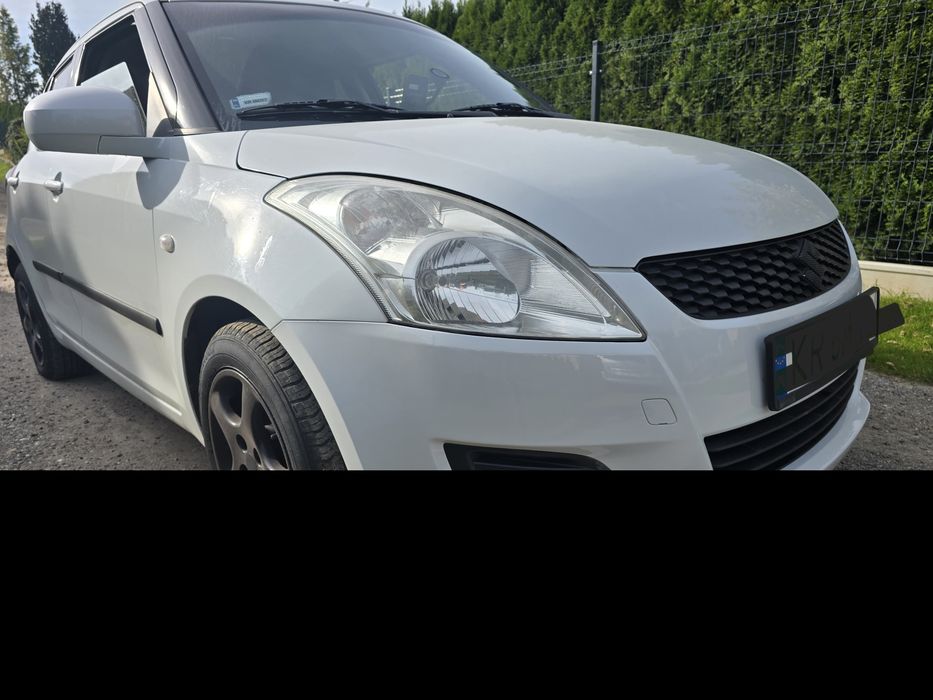 SUZUKI SWIFT biała perła