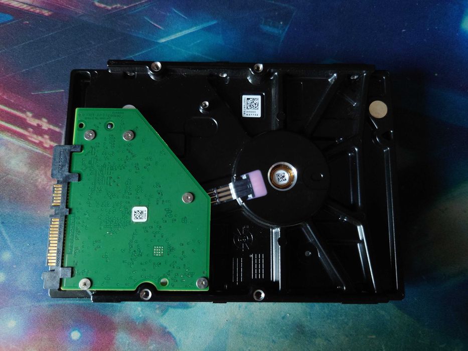 Жорсткі диски (HDD) Seagate та Western Digital (WD)