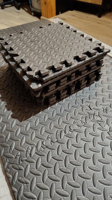 Maty do ćwiczeń puzzle pod sprzęt do ćwiczeń bieżnię ławkę