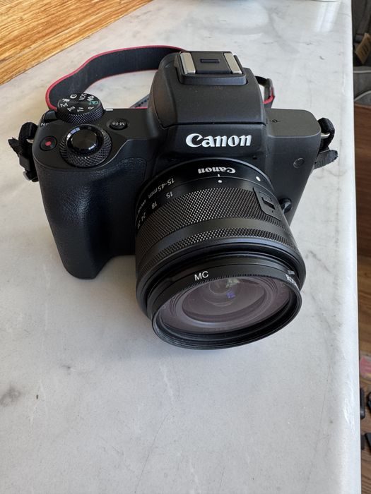 Фотоапарат Canon EOS M50 та аксесуари до нього