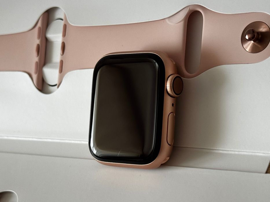 Apple Watch Series 4, 40mm