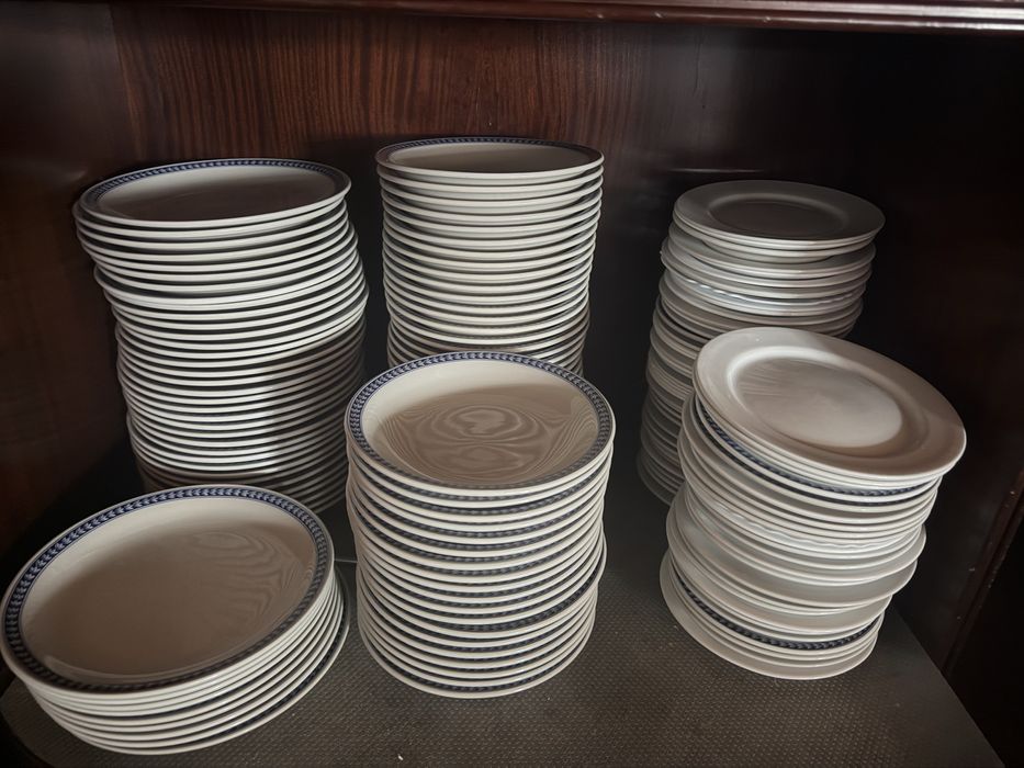 Pratos rasos soupa e sobermesa  a 1€