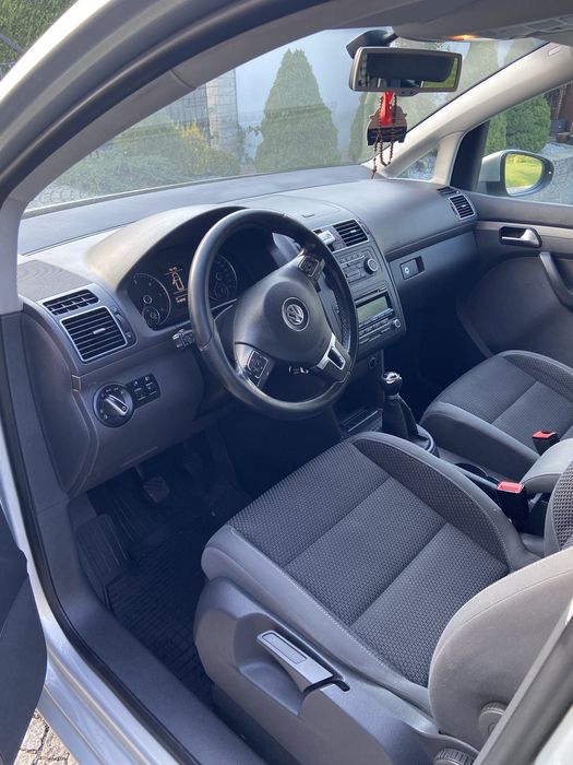 VW Touran 2,0 TDI 2011r
