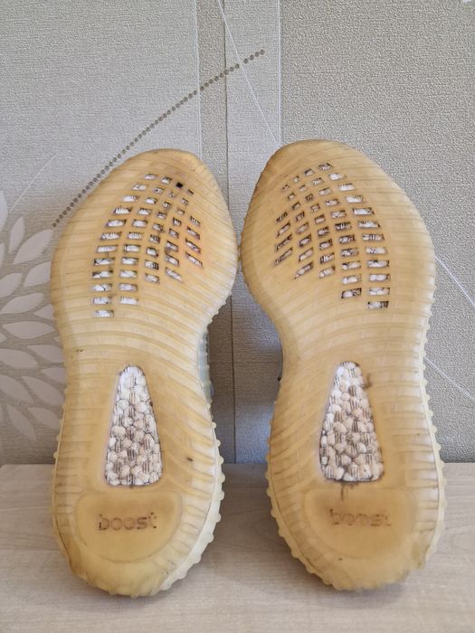 Кросівки ОРИГІНАЛ Adidas Yeezy Boost V2 розмір 38 2/3