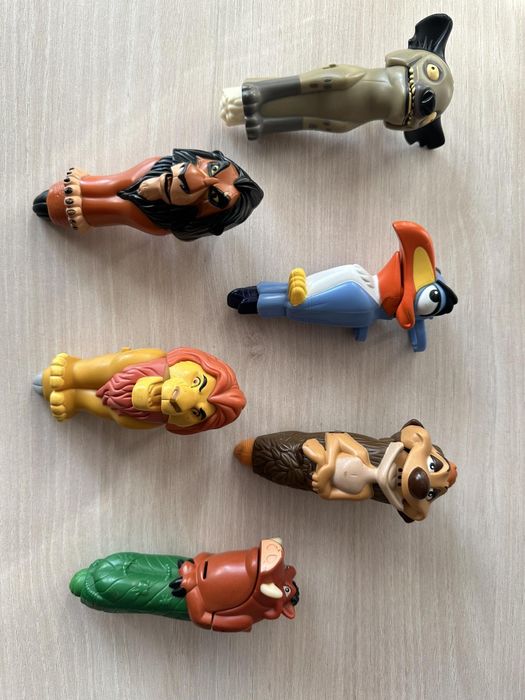 bonecos disney rei leao lion king timon pumba pvc livros bd McDonalds