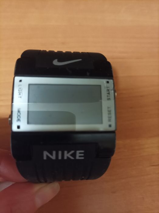 Часы кварцевые без батареек