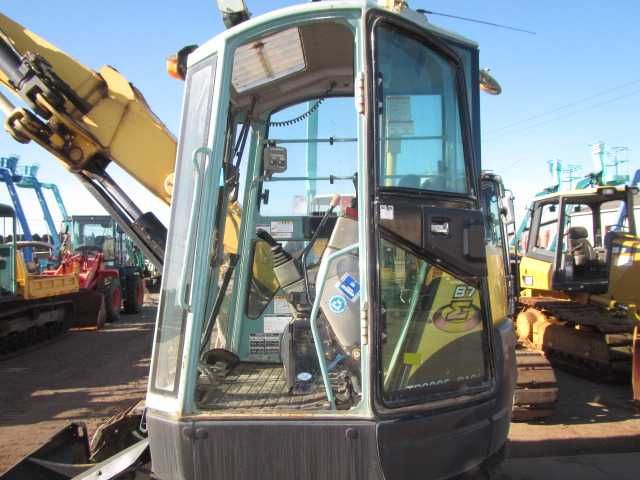 Экскаватор гусеничный Yanmar B7-5B