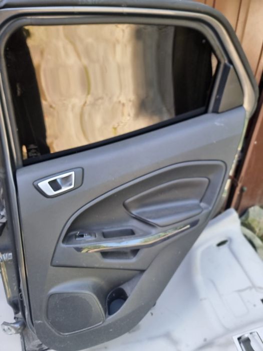 Ford ecosport drzwi prawy tył