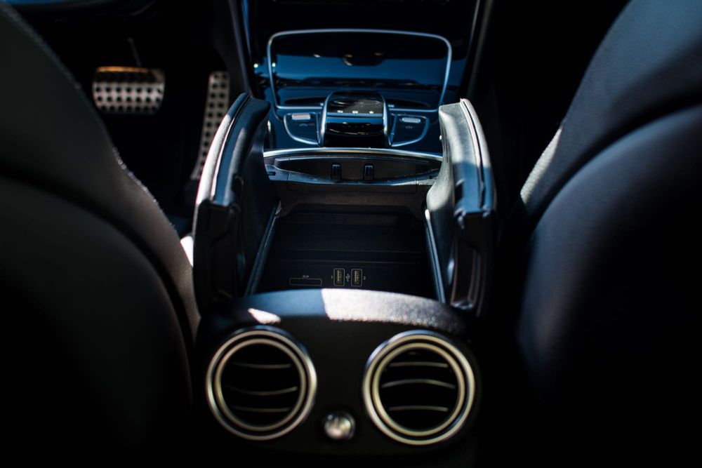 MERCEDES BENZ C300h AMG - Nacional