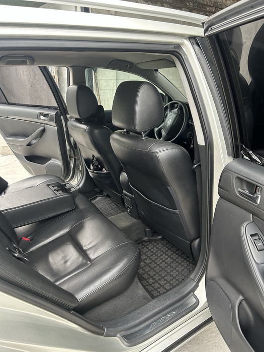 Toyota Avensis t25 універсал