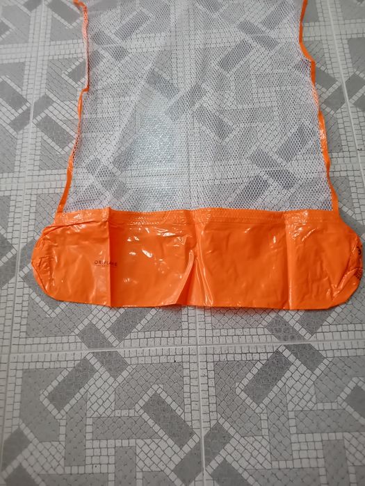 Colchão de piscina ou praia também da para colocar na areia