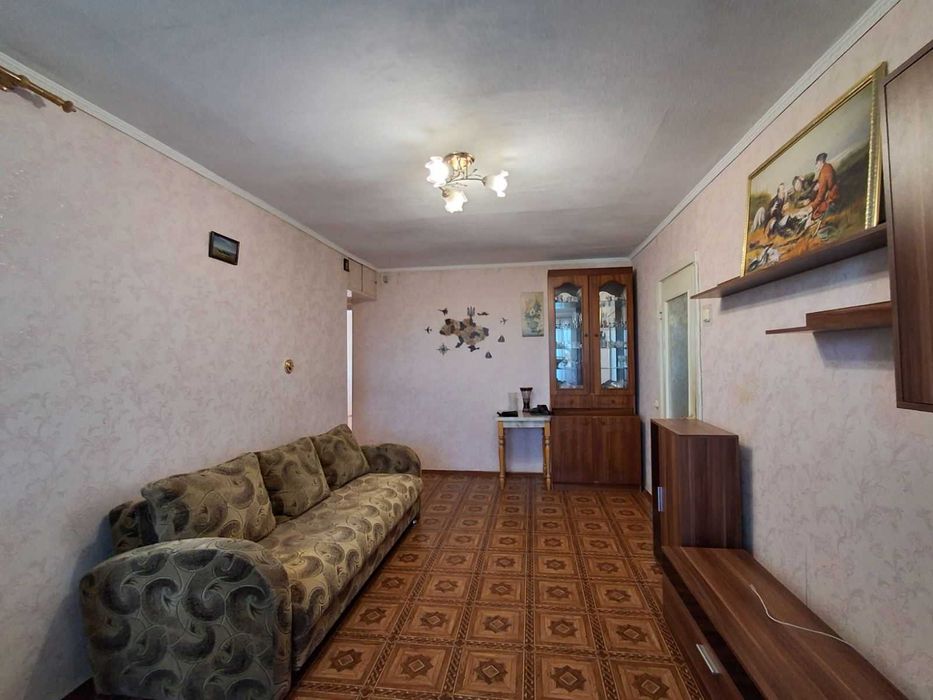 Продаю 3 комнатную квартиру Центр