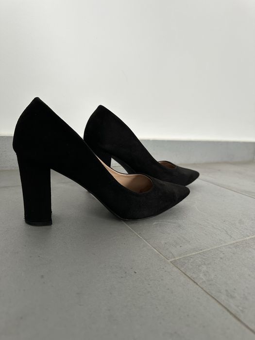 czarne buty na słupku r.41