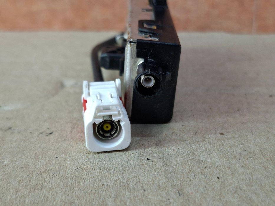 Ford Mondeo MK5 2014- S-Max MK2 Усилитель антенны HS7T-18C847-AA