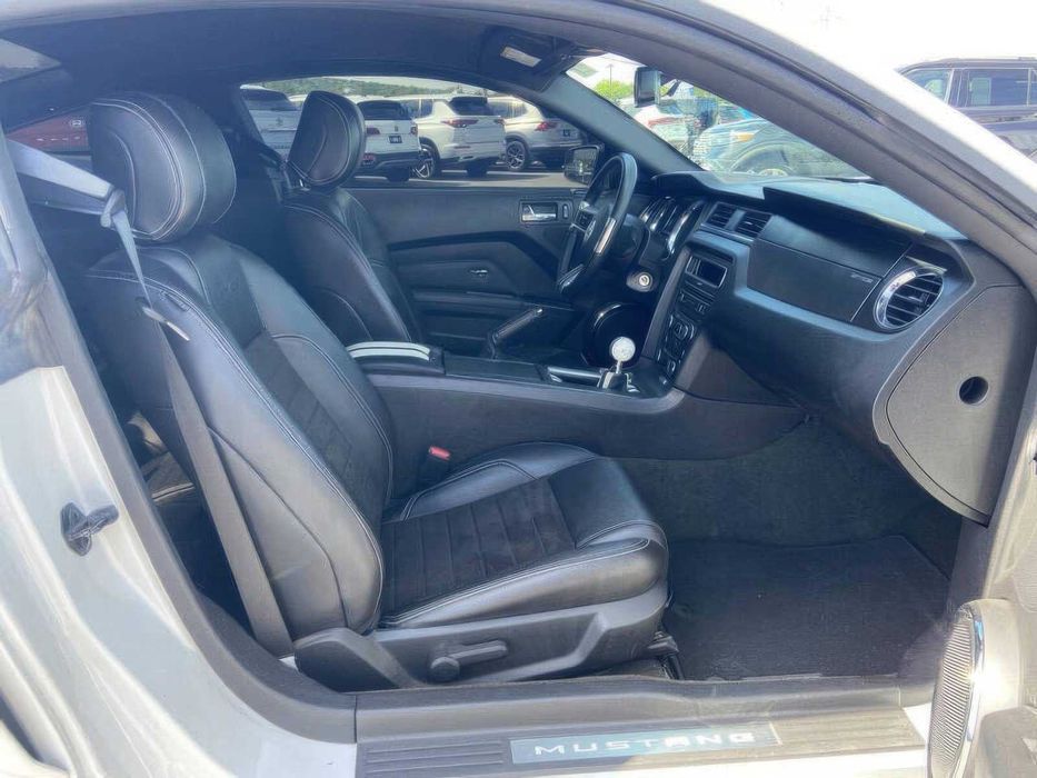 Ford Mustang      2014